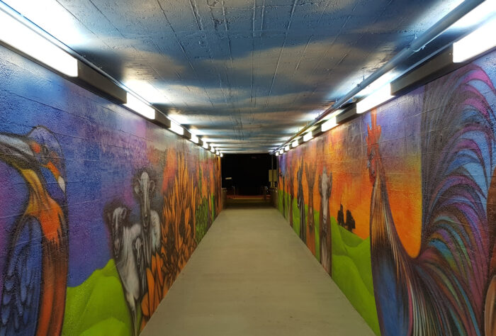 Lighting in underpass in train station